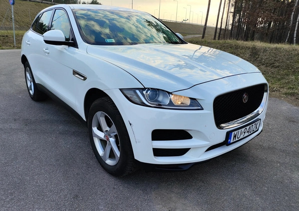 Jaguar F-Pace cena 89800 przebieg: 101000, rok produkcji 2017 z Ząbki małe 172